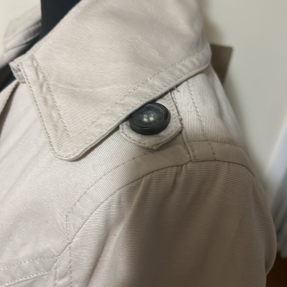 Coat - Picture 4 of 11